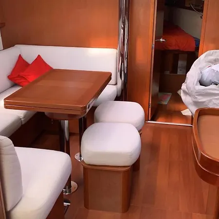 Barca A Vela Oceanis 46' 14 Metri Con 8 Posti Letto 2 Bagni A Porto Sole Di * Sanremo